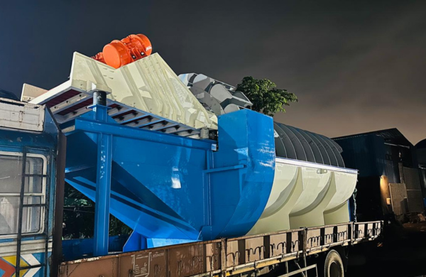 Bucket wheel type sand washer